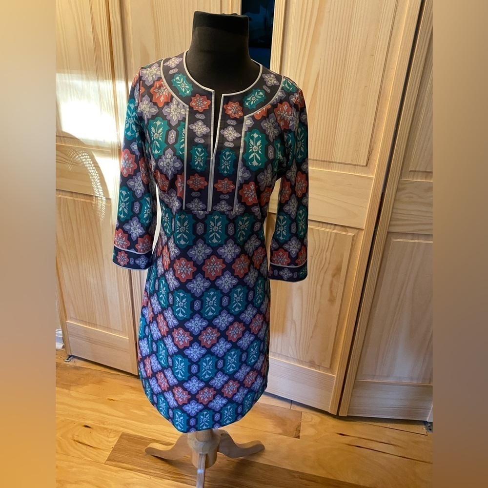 Gretchen Scott split neck jersey dress in Haveli print xs new with tags